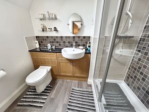 En suite- click for photo gallery